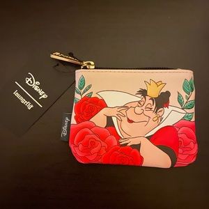 ♣️Loungefly Disney Queen of Hearts Coin Purse♥️